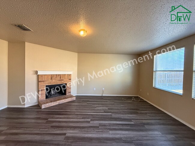 Building Photo - 2-Story 4 BR Home with Large Backyard & Game Room