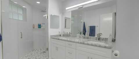 Building Photo - 6553 Via Regina