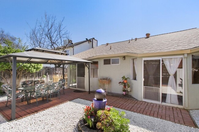 Building Photo - Charming 3 Bed / 2 Bath Home in Woodland