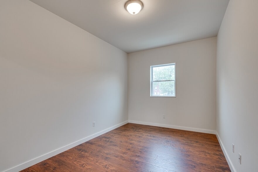 Building Photo - 1324 N 17th St