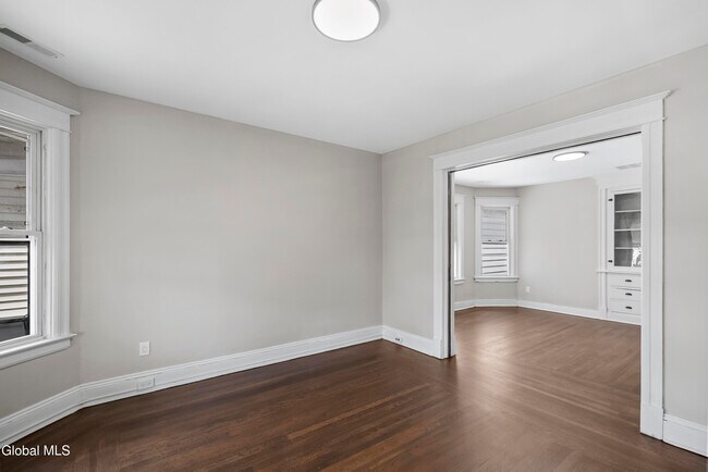 Building Photo - 216 Delaware Ave