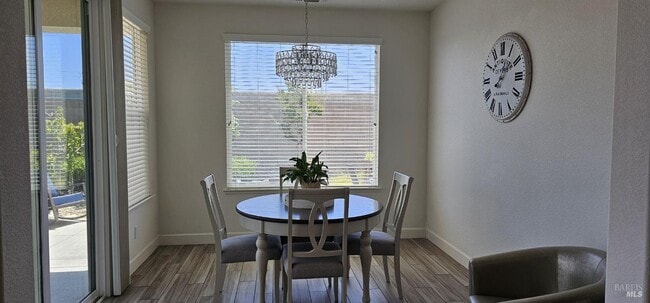 Building Photo - 366 Silver Ridge Dr
