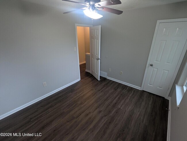 Building Photo - 8061 Martha Ann Ln