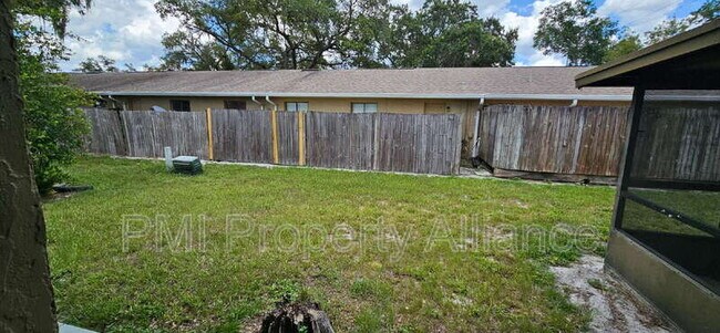 Building Photo - 725 Northlake Blvd
