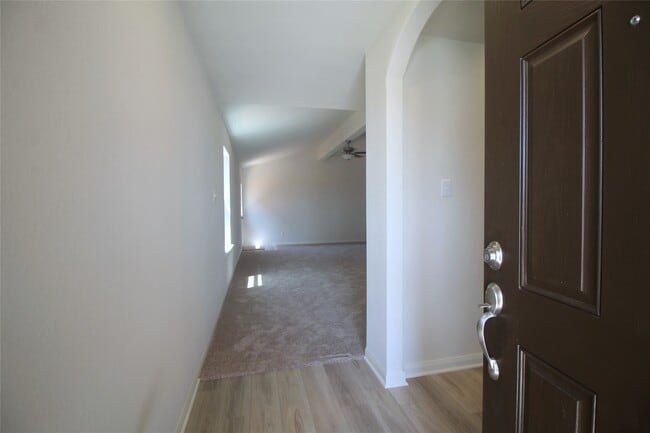 Building Photo - 8031 Vacek Meadows Loop