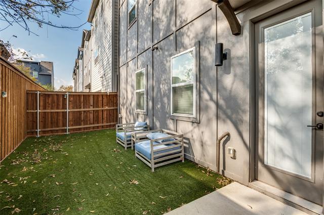 Building Photo - 1434 Elevado Dr