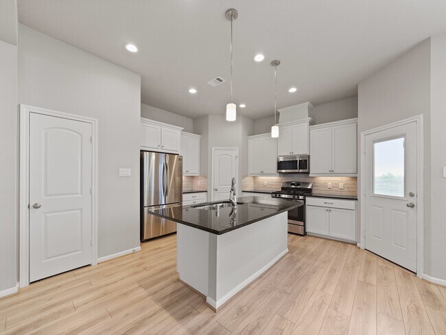 Building Photo - 5210 Pr Ter Ln