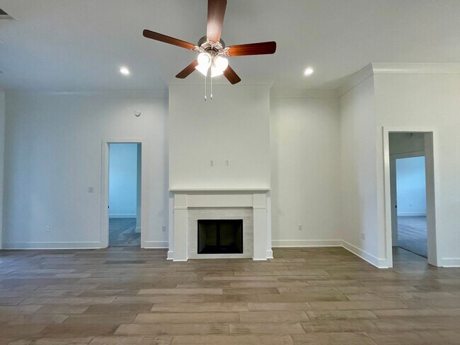 Building Photo - 14030 Trailhead Dr