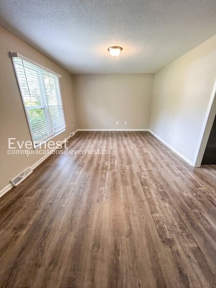 Building Photo - 1676 Guilford Dr