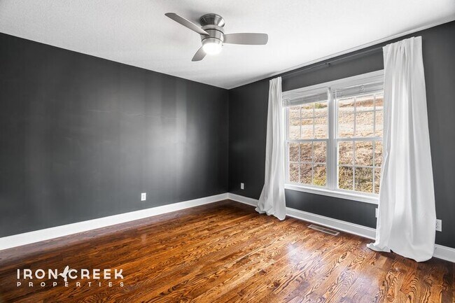 Building Photo - 8 Rose Briar Cir