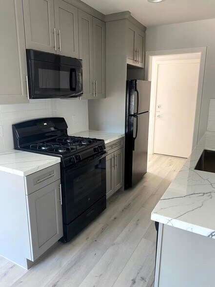 Building Photo - 11775 Gateway Blvd