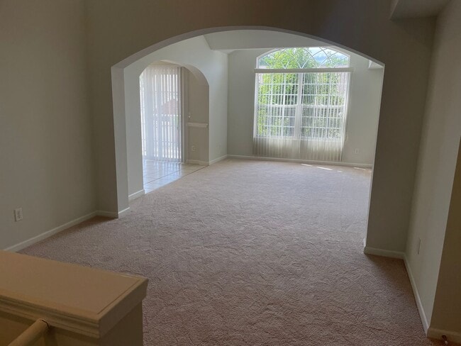 Building Photo - Shelby Township 2 Bedroom, 2 Bath Condo-St...