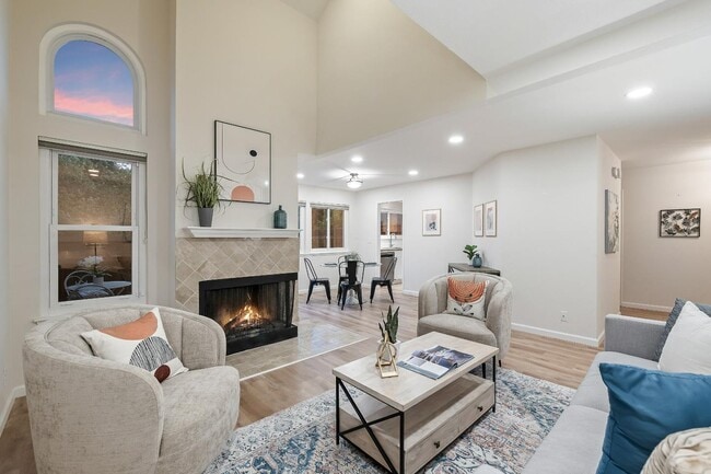 Building Photo - 1545 Camden Village Cir