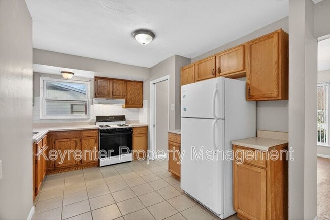 Building Photo - 10115 Saffron Dr