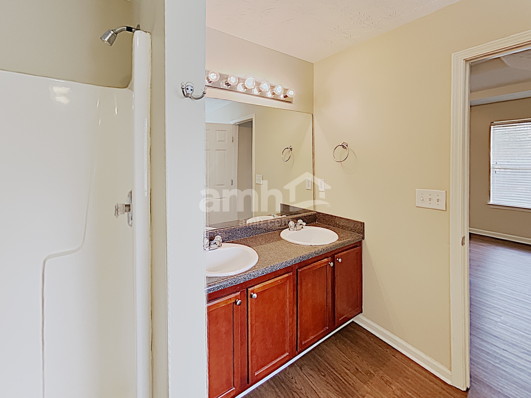 Building Photo - 221 Millstone Dr