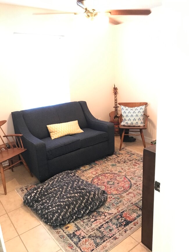 Building Photo - 15637 Finistere St