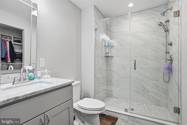 Building Photo - 244 Mathers Rd