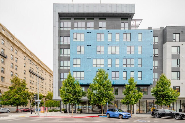 Building Photo - 238 13th St