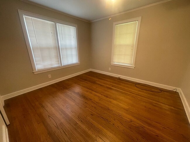 Building Photo - Broadmoor Gem! Move In Ready So Hurry!