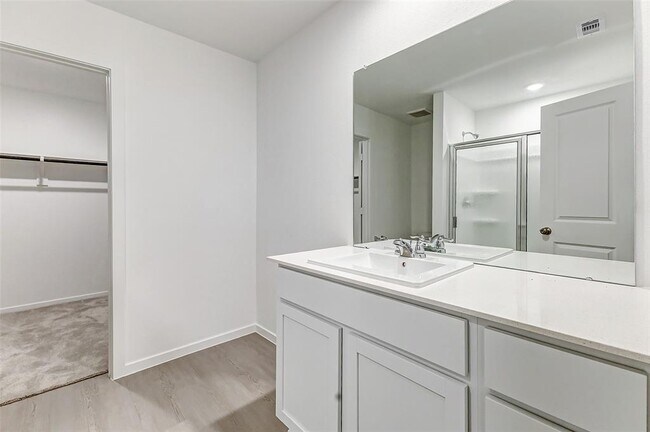 Building Photo - 16606 River Grass Trl