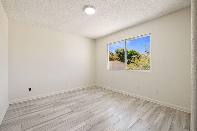 Building Photo - 33515 Wishing Well Trail