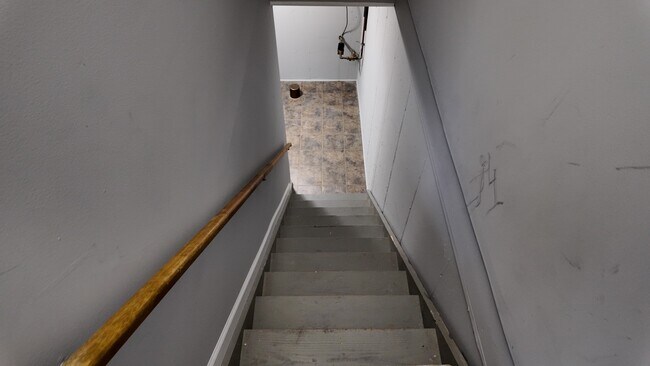 Building Photo - Spacious 2-Bed Townhome with Finished Basement, Pond View & Attached Garage in Fairfield