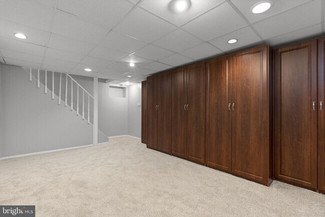 Building Photo - 8428 Braddock Way