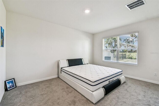 Building Photo - 33635 Field Maple Lp