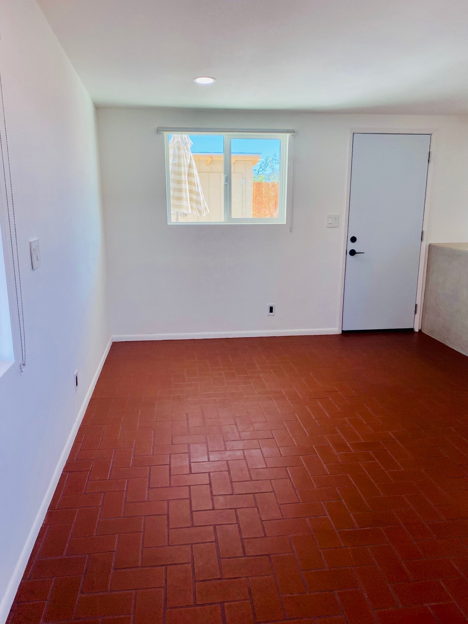 Extra Large Dining Area with Outdoor Backyard Access From Kitchen - 6393 Desert Queen Ave