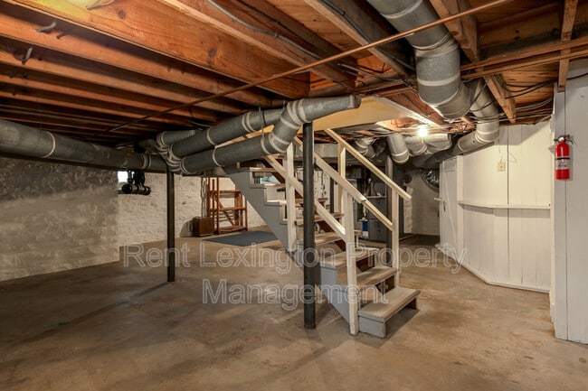 Building Photo - 149 Westgate Dr