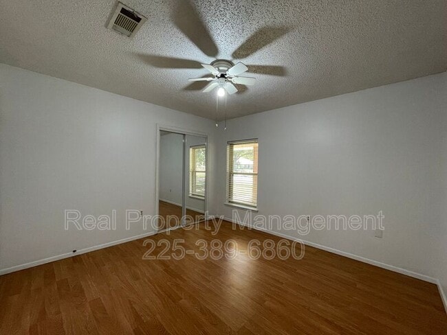 Building Photo - 5293 Chenango Dr