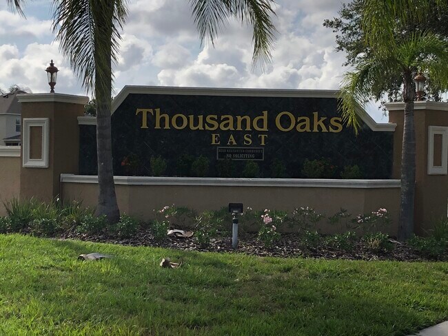 Building Photo - 9868 Trumpet Vine Loop