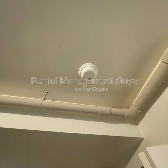 Building Photo - 2021 3rd Ave S