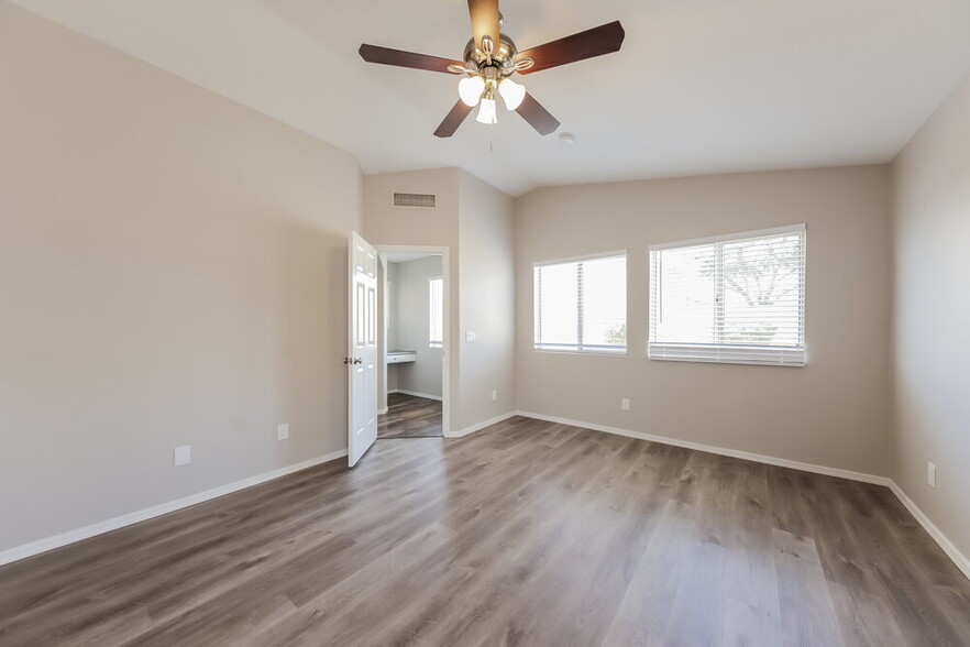 Building Photo - 7918 W Adam Ave
