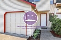 Building Photo - 3 Bed 2.5 Bath - Townhome - Close to Downtown