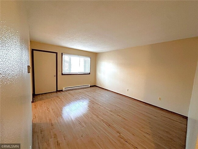 Building Photo - 1380 Heritage Dr