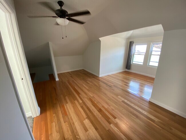 Building Photo - 22 Ledge St