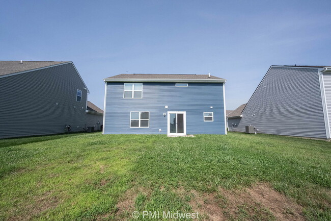 Building Photo - 3975 Fenwick Ln