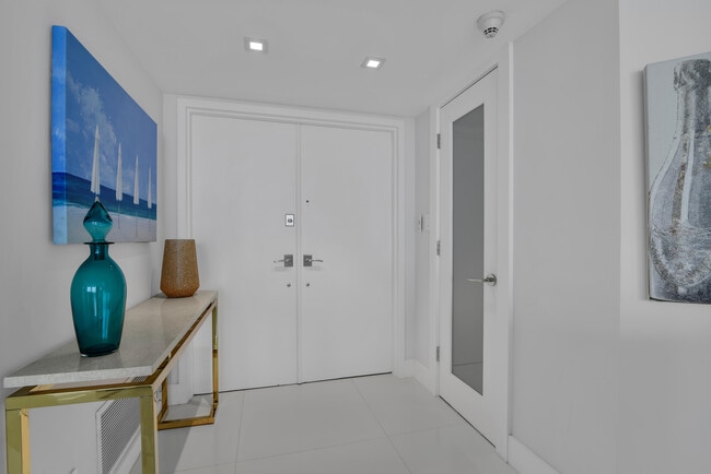 Building Photo - 500 S Ocean Blvd
