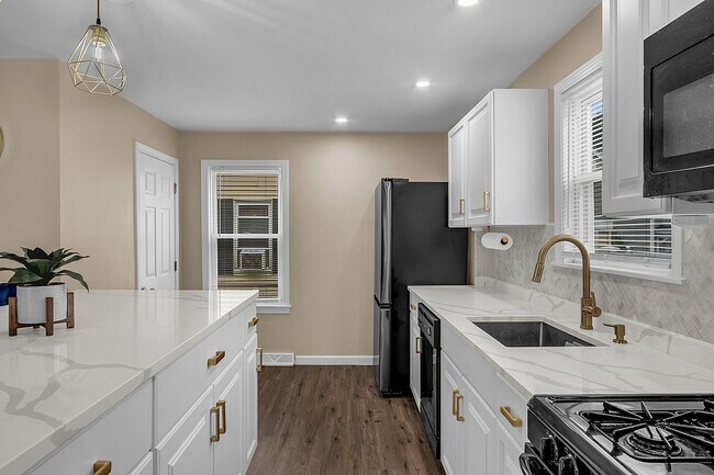 Building Photo - 41 West St