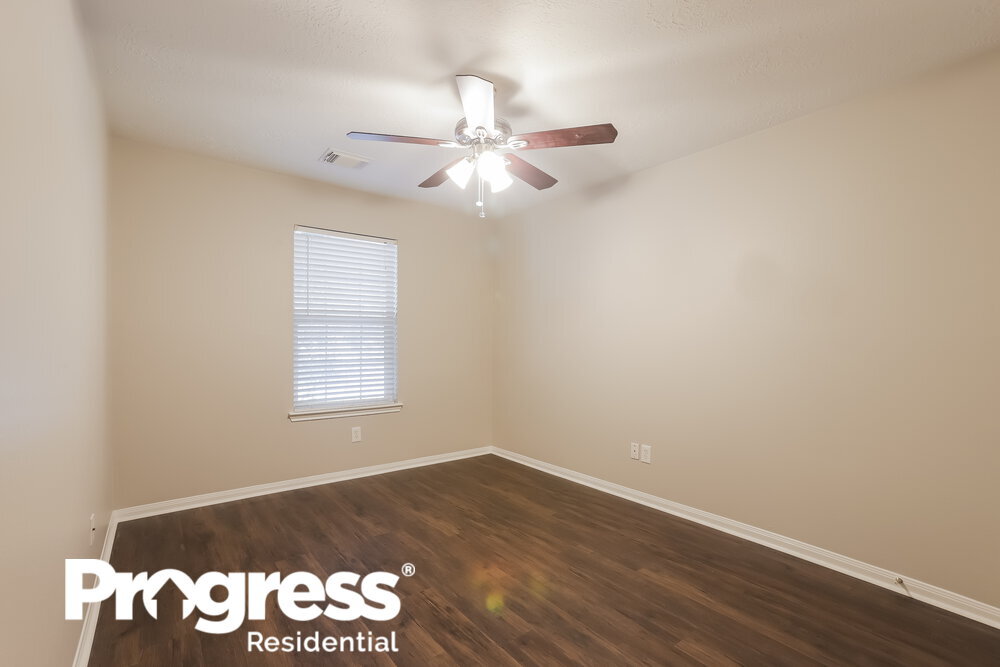 Building Photo - 30 Shimmer Pond Pl