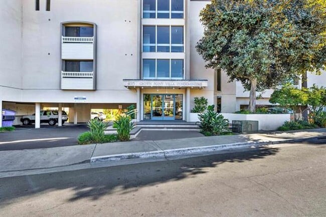 Building Photo - 1 Bed/1 Bath Crown Point Condo with Bay Views