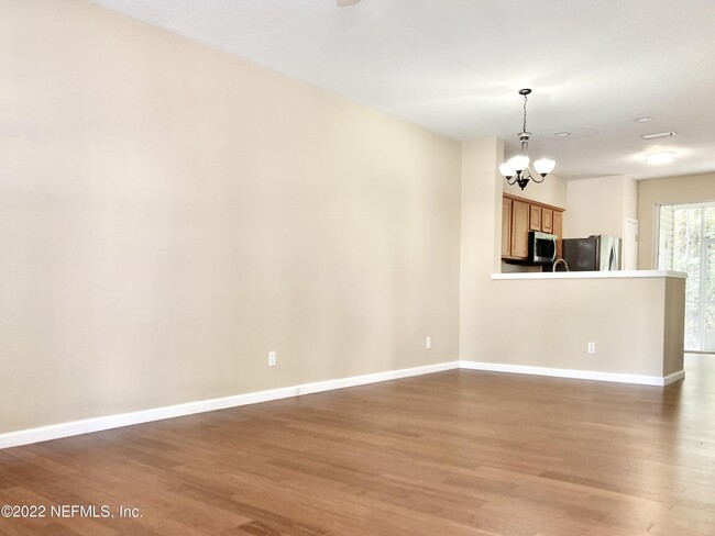 Building Photo - 8424 Thornbush Ct