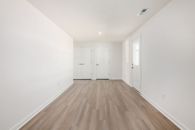 Building Photo - 132 Weeping Willow Dr