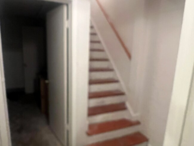 Building Photo - 1644 Chester St