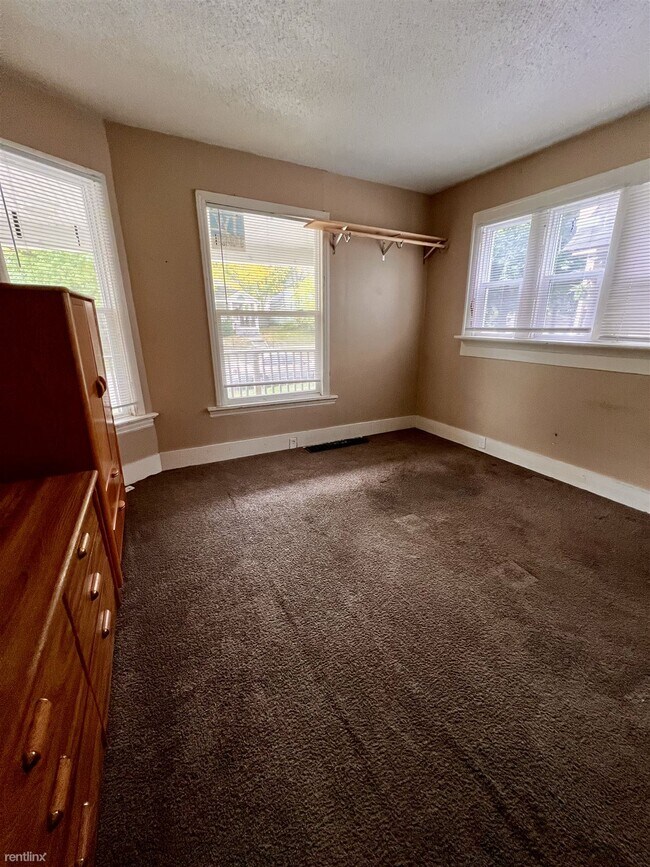 Building Photo - 1 br, 1 bath House - 935 Prospect Avenue N...