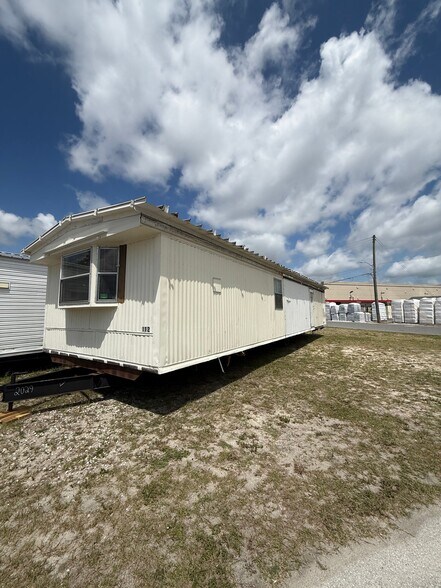 Building Photo - 920 Boardwalk Ln