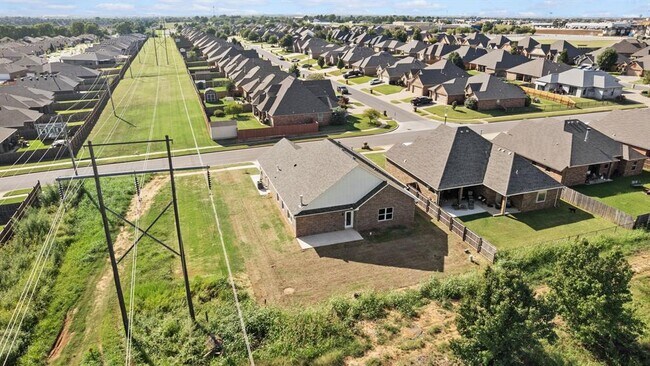 Building Photo - 520 Kearny Ln