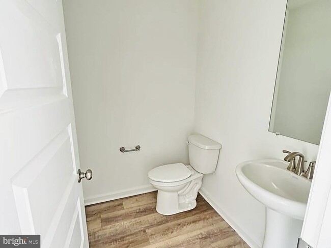 Building Photo - 6 Lismore Pl