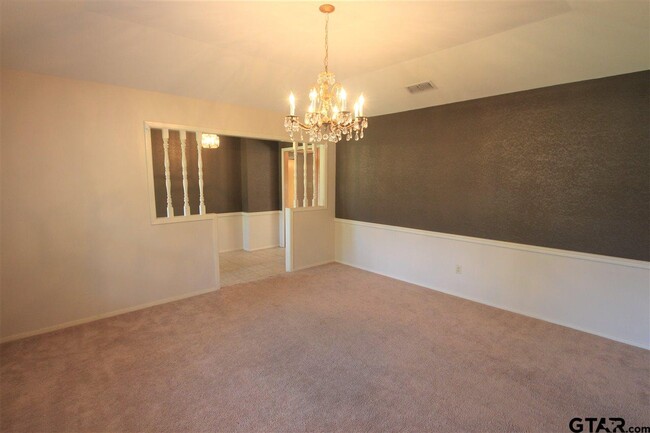 Building Photo - 8524 Radcliffe Dr
